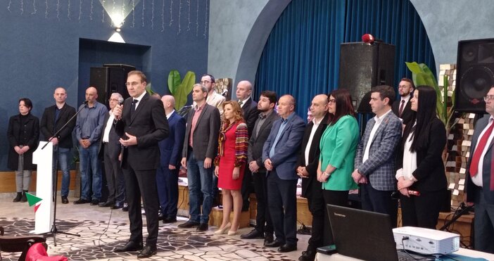 БСП за България представи кандидатите си за депутати пред актива