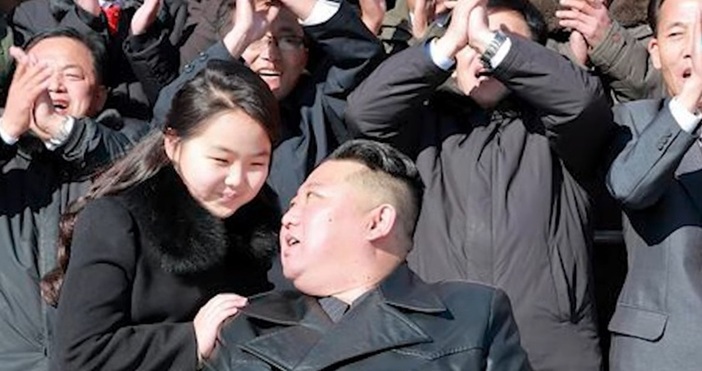 На 12 март Северна Корея изстреля две крилати ракети от подводница