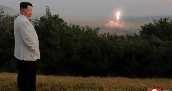 Северна Корея изстреля във вторник балистична ракета към източните си води