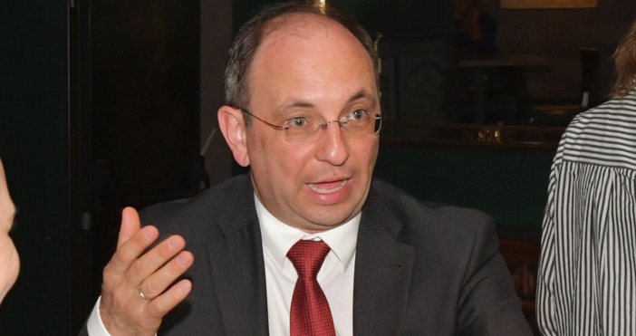 Бившият вицепремиер и министър на икономиката Николай Василев обяви пред