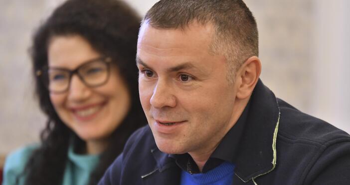 Популярният рапър и бивш депутат Христо Петров-Ицо Хазарта стана един