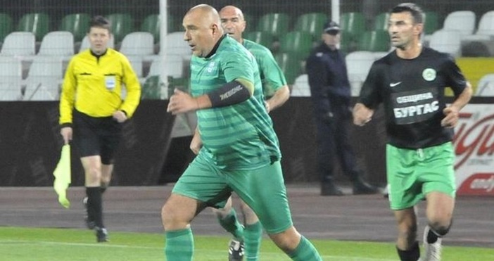Бойко Борисов вкара гол за бистришките тигри. Лидерът на ГЕРБ