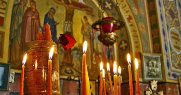  Православните християни отбелязват Цветоносна неделя наричана още Цветница Това е денят
