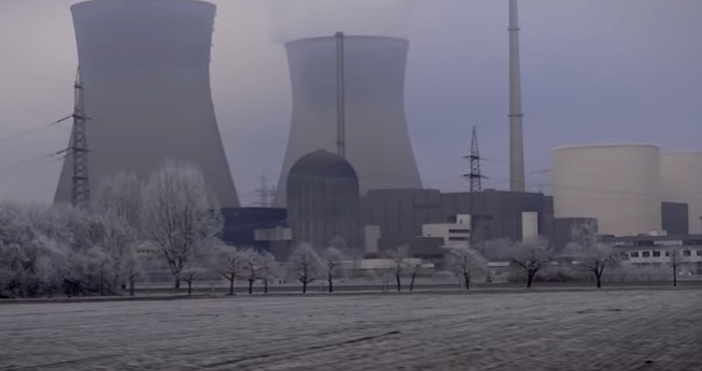 Германия ще затвори трите си оставащи атомни електроцентрали в събота,