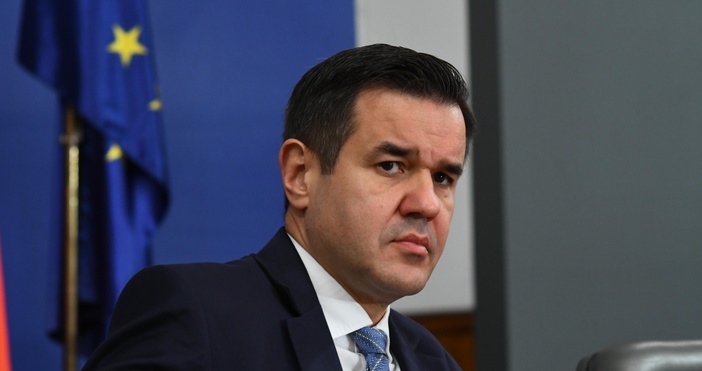 Според икономическия министър Никола Стоянов има спад на някои от