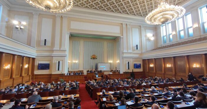 Депутатите s втори опит да завършат правилника на Народното събрание Приемането