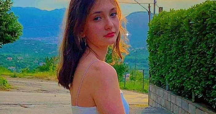 Трагедия в Италия с вана и смартфон Загина момиче  16 годишната Мария