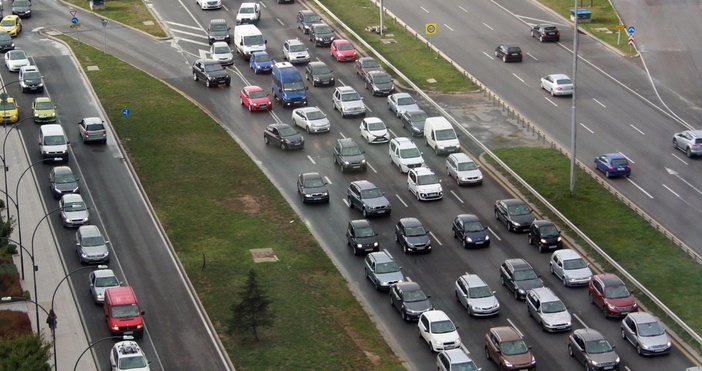 Прогнозите са най много автомобили да преминат по автомагистралите Тракия Хемус