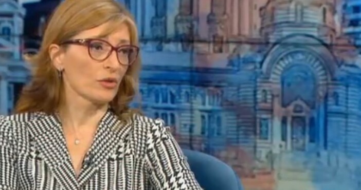 Тя коментира че няма обяснение за поведението на БСП и