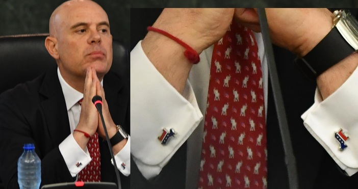 Главният прокурор Иван Гешев се закичи с копчета за ръкавели
