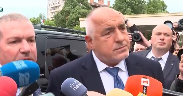 Лидерът на ГЕРБ Бойко Борисов излезе от разпита за Барселонагейт