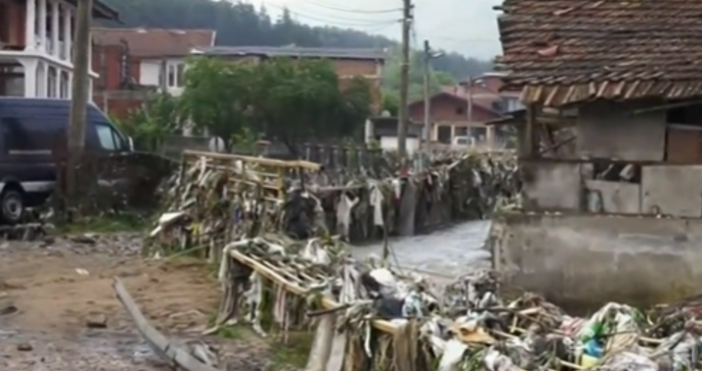 Вчера в Берковица квартал бе наводнен след като за много