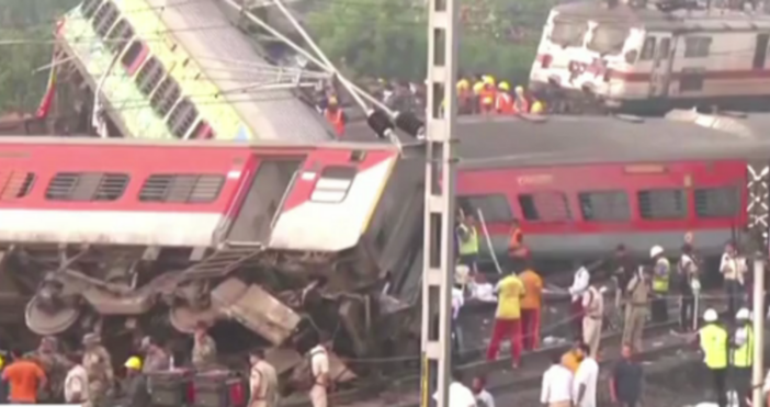 Увеличава се броят на жертвите от влаковата катастрофа в Индия  Трагедия