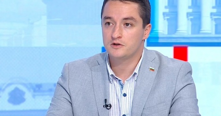 Депутатът Явор Божанков от Продължаваме промяната Демократична България коментира днешния скандал