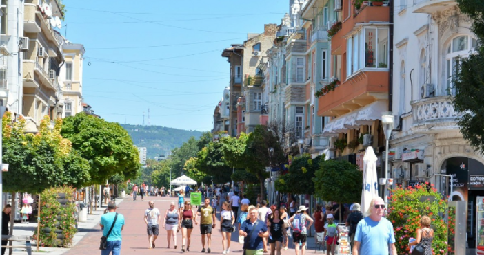 Проблем за търговци в морската столица Броят на имотните сделки