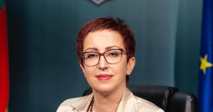 Пламена Цветанова подаде оставка от поста зам главен прокурор съобщава БНТ Тя