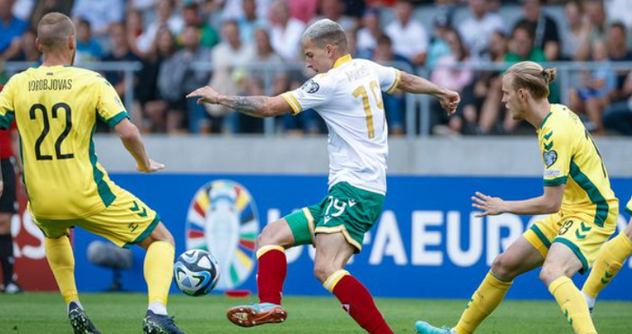 Стопкадри БНТФутболните национали отново разочароваха.Отборите на Литва и България играят при резултат 1:1 в