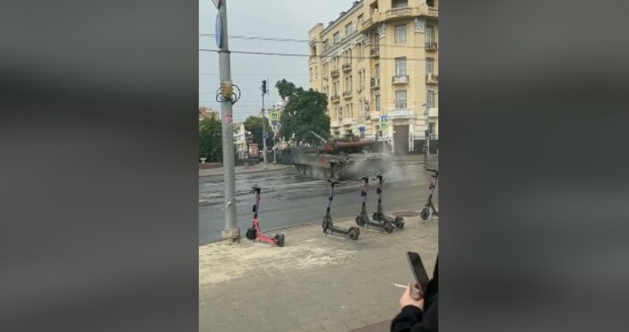 Вагнерски Т 80БВ прави демонстративни маневри в Ростов на Дон разбираме
