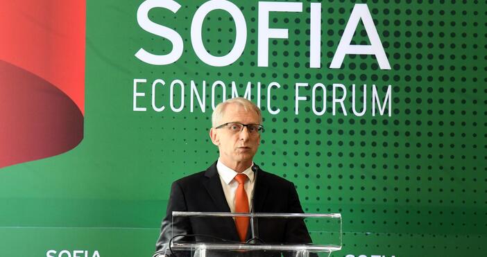 Премиерът Николай Денков обяви, че до дни ще се проведе