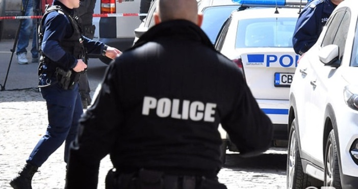 Петимата полицаи които бяха арестувани днес в София са от Второ