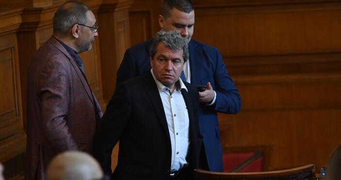 Председателят на ПГ на “Има такъв народ Тошко Йорданов заяви