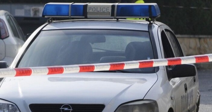 Ужасяваща гледка откриха полицаи в сервиз за гуми в Разград  Мъж