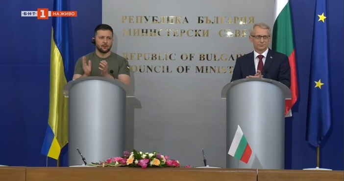 Президентът на Украйна Володимир Зеленски и премиерът на България акад