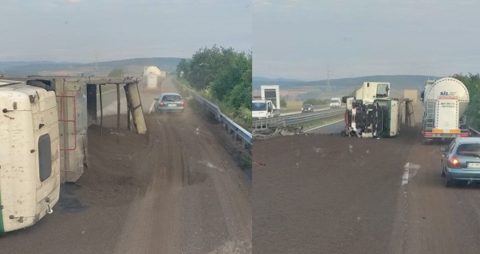 За обърнат камион на магистрала Тракия съобщават шофьори във фейсбук