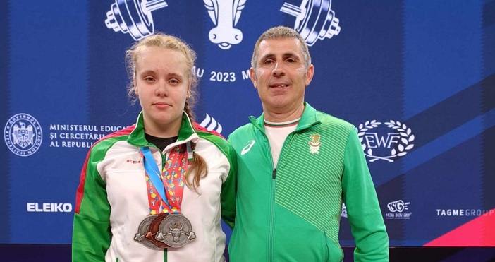 Варненската щангистка Софиа Стефанова спечели сребърен медал на европейското първенство