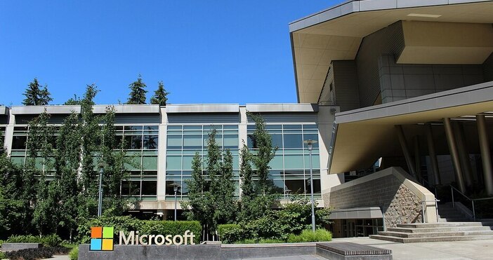 Американският технологичен гигант Майкрософт (Microsoft) потвърди намеренията си да съкрати