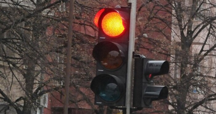 За преминаване на червен светофар в София глобите ще са