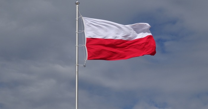Военен разузнавателен дрон се е разбил в Югозападна Полша късно