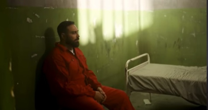 Певецът и инфлуенсър Тото пусна видео, с което показва, че