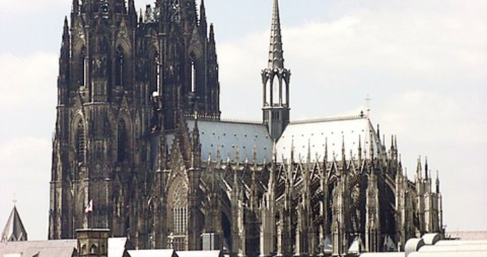 Кьолнската катедрала Свети Петър и Света Мария   – най известният символ