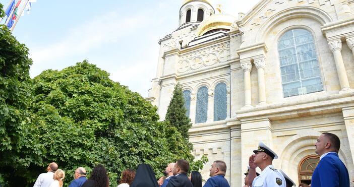 Снимки: Със Света литургия започна отбелязването на Деня на Варна.