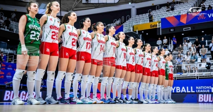 Националният отбор на България по волейбол за жени допусна тежко