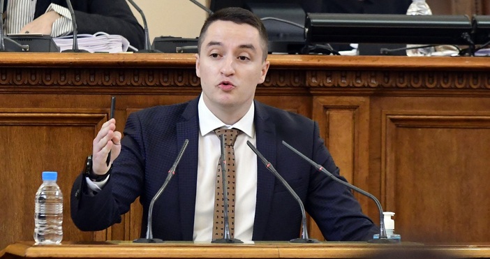 Явор Божанков от ПП-ДБ е завел дело срещу Цончо Ганев