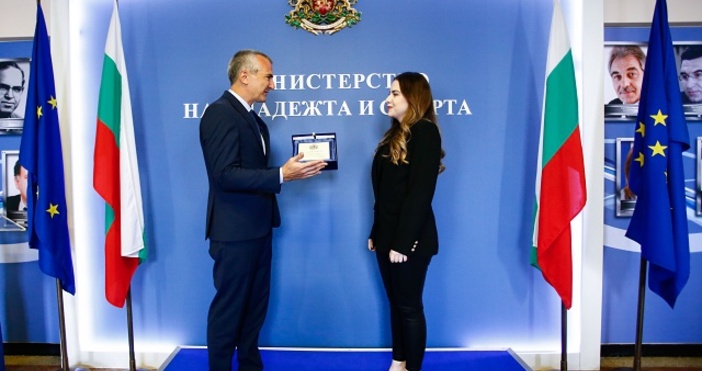 Спортният министър днес се срещна с Нюргюл Салимова Ти си