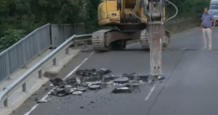 12 моста в Царево са напълно разрушени след наводненията, а