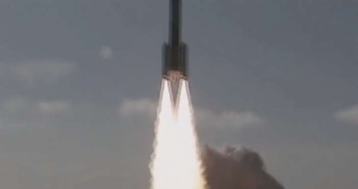 Япония изпрати на Луната ракета със специален апарат за изследване