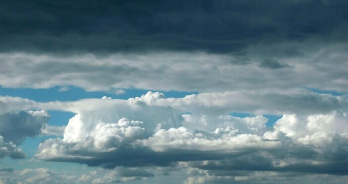 През нощта облачността ще е разкъсана, над Рило-Родопската област -