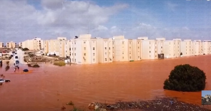 Наводненията в Либия започнаха да създават зарази  Броят на децата отровени