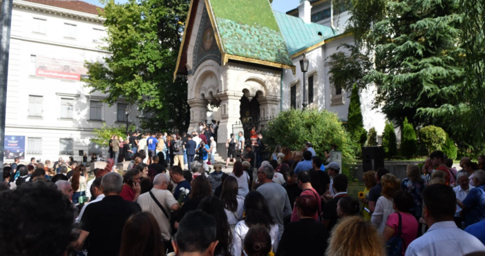 Продължават исканията а се отвори руската църква в София: Граждани се