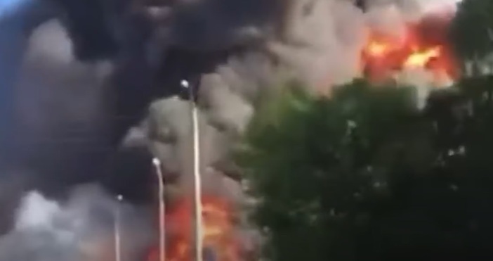 Двадесет души са загинали при експлозия на склад за гориво
