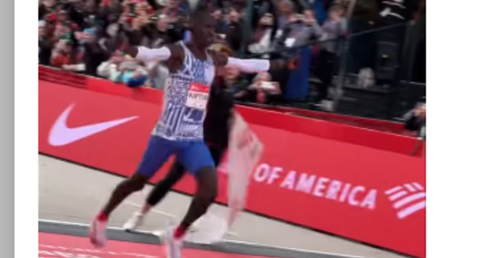 23 годишният Келвин Киптум подобри световния рекорд в маратонската дистанция от