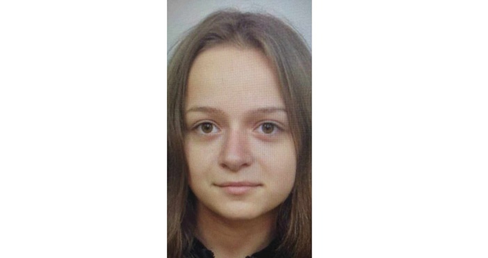 Полицията в Сливен издирва 16 годишната Николета Палова съобщиха от пресцентъра