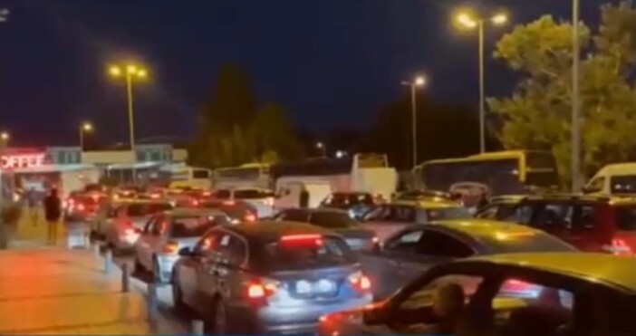 Трафикът на ГКПП Кулата от българска страна е нормален съобщиха