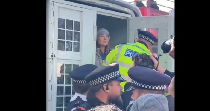 Днес полицията в Лондон задържа активистката Грета Тунберг по време на протест