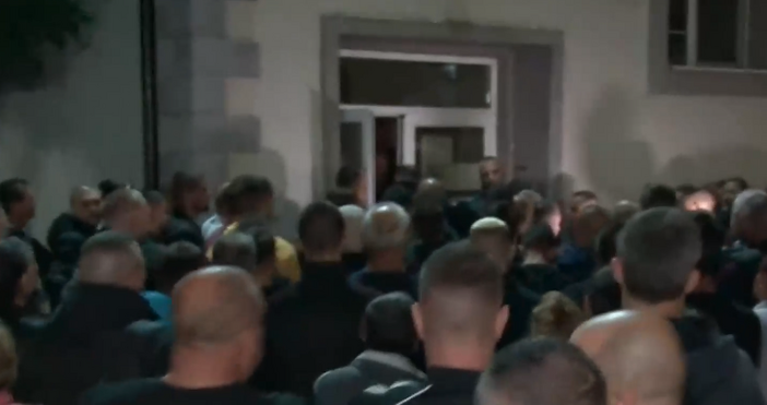 Нова Загора протестира заради смъртта на 51 годишния съпруг на райнна