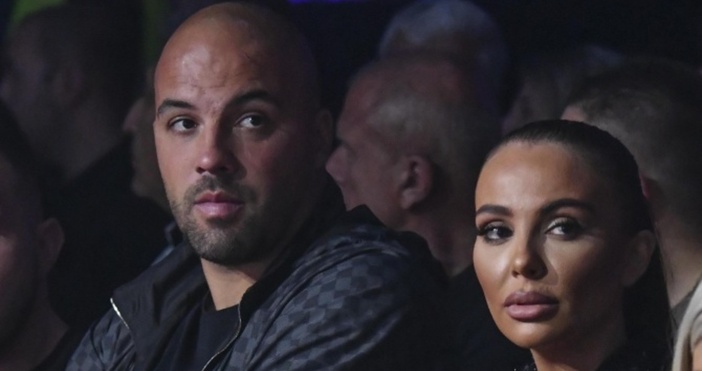 Моделът обяви щастливата новина с пост в Instagram Две сърца в